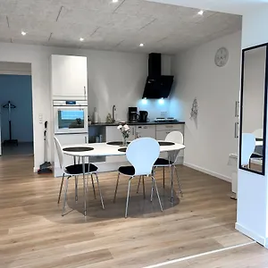  Apartment The Heart Of By Kirija